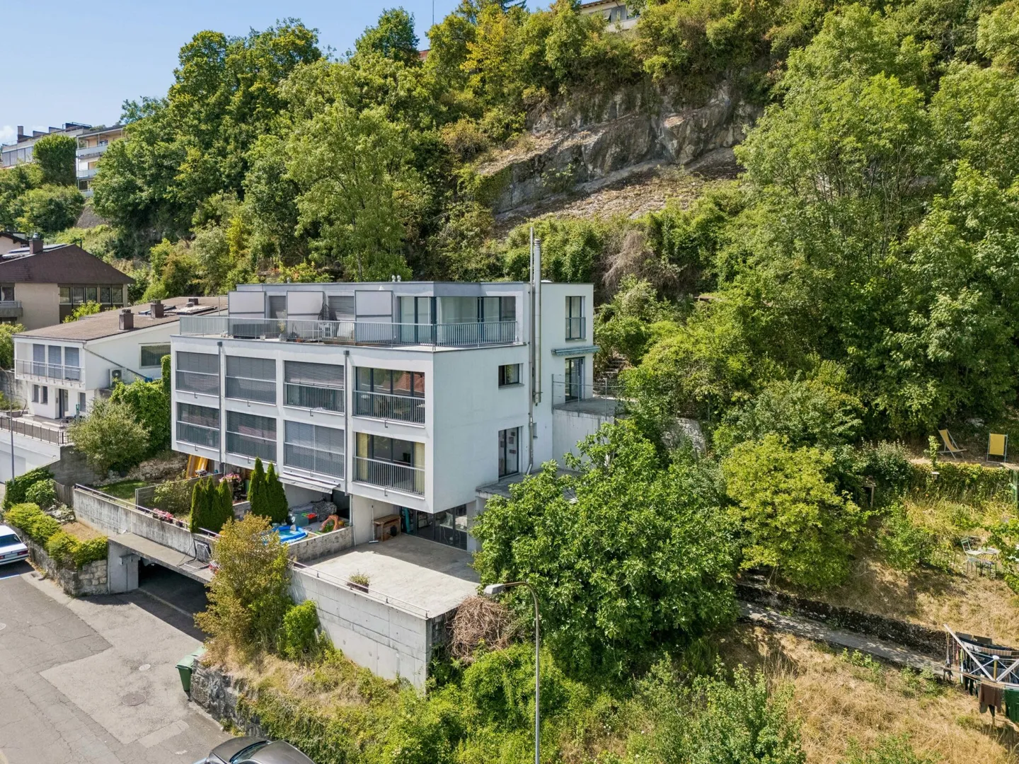 Casa a schiera angolare ben curata con molto spazio - Foto 11 di 13
