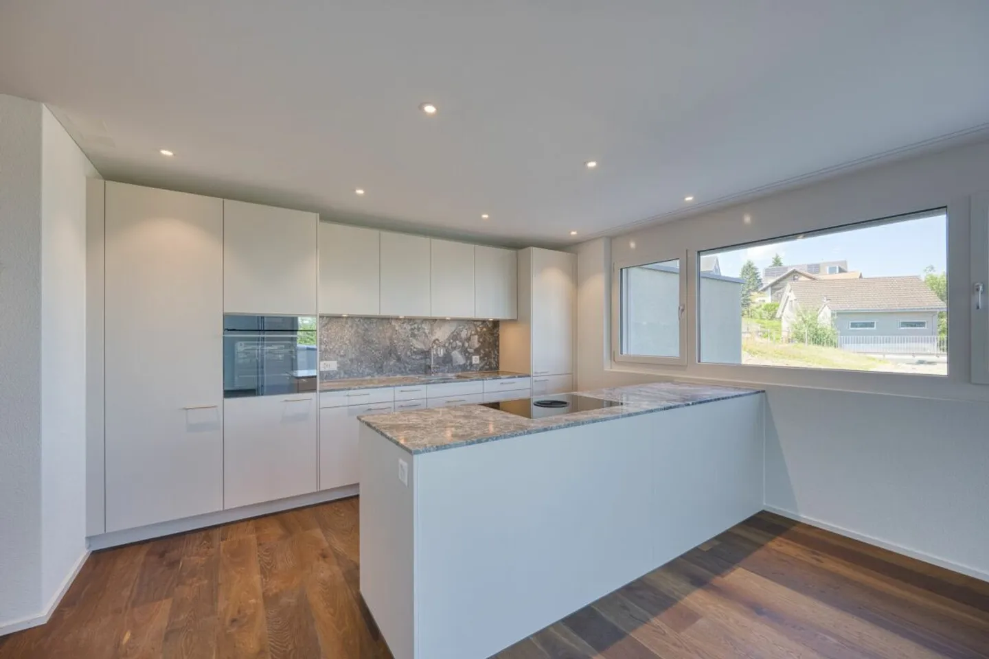 Appartement moderne avec jardin à Appenzell - Photo 1 sur 7