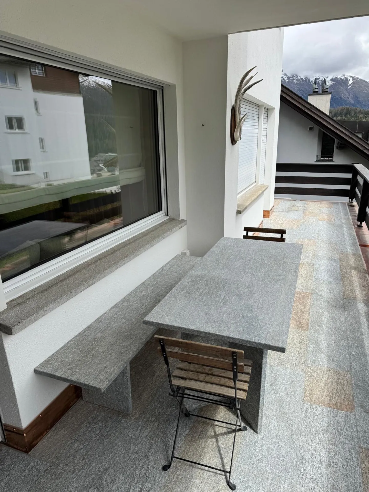 Hébergement Luxueux : Appartement spacieux de 180 m² avec jardin, SPA et salle de ski - Photo 3 sur 15