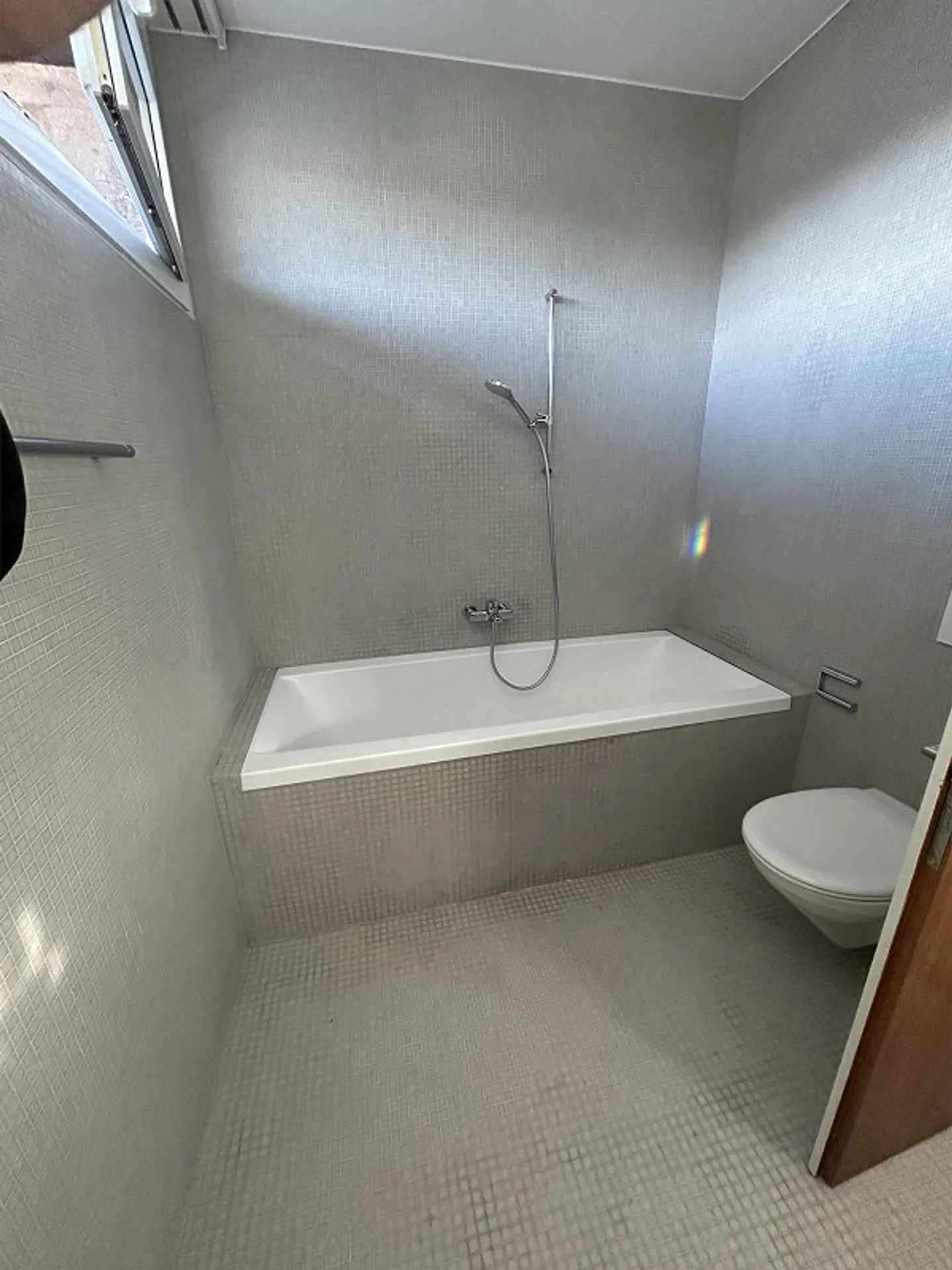 Esclusivo appartamento attico di 4,5 stanze con terrazza sul tetto e camino ad Aarau - Foto 2 di 10