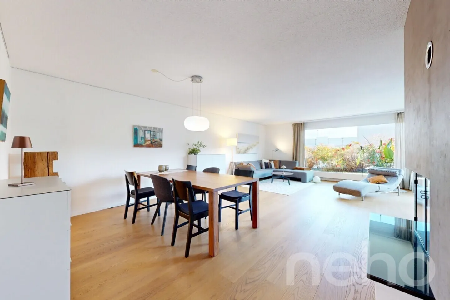 Maison individuelle lumineuse avec vue dégagée, cheminée et beaucoup d'espace - Photo 3 sur 12