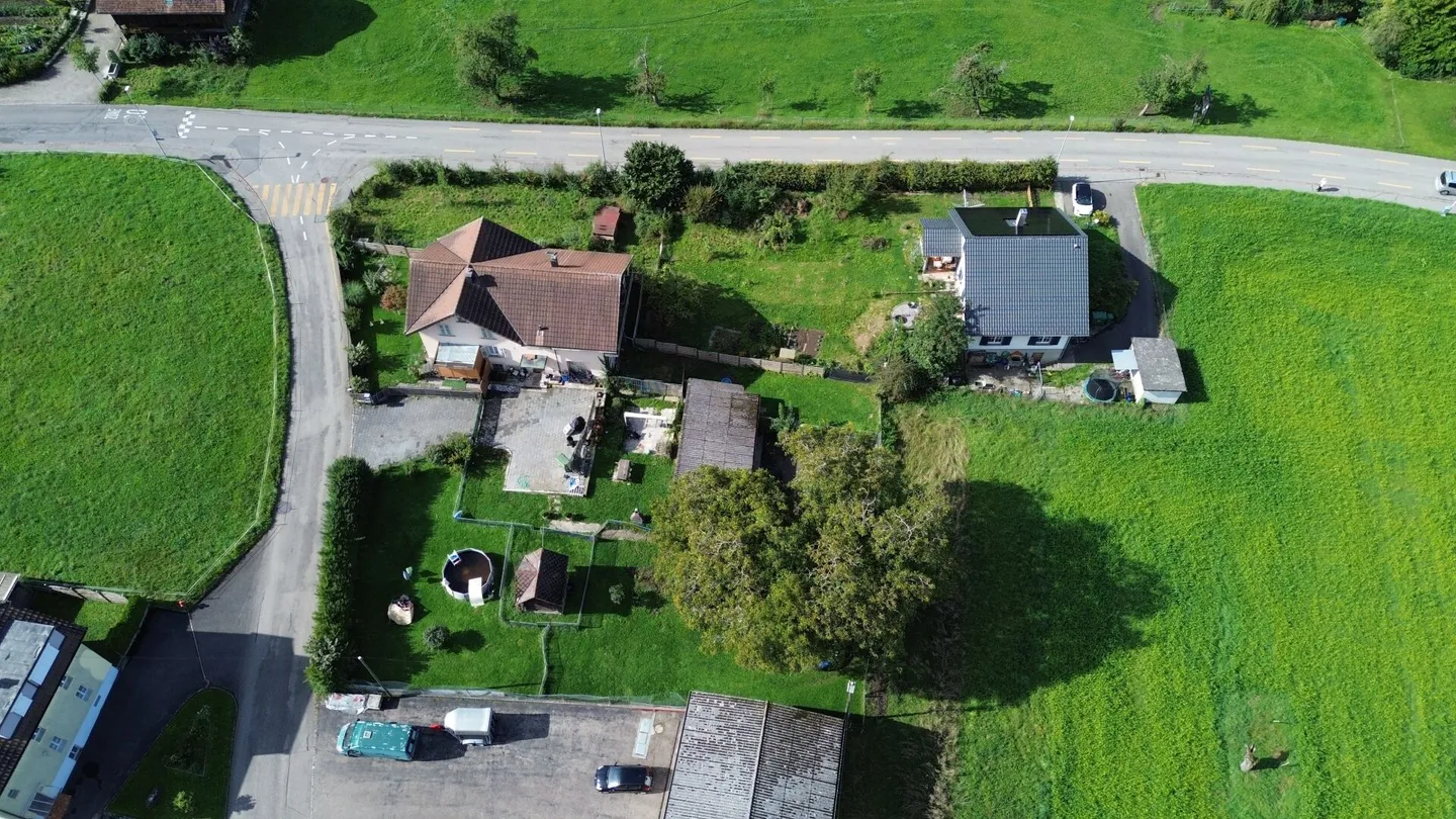 Terrain de développement avec potentiel futur - Photo 5 sur 6
