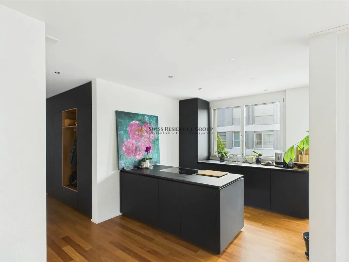 Exclusive 3.5 Room Apartment - Style, Comfort and Panoramic View - Photo 1 of 13