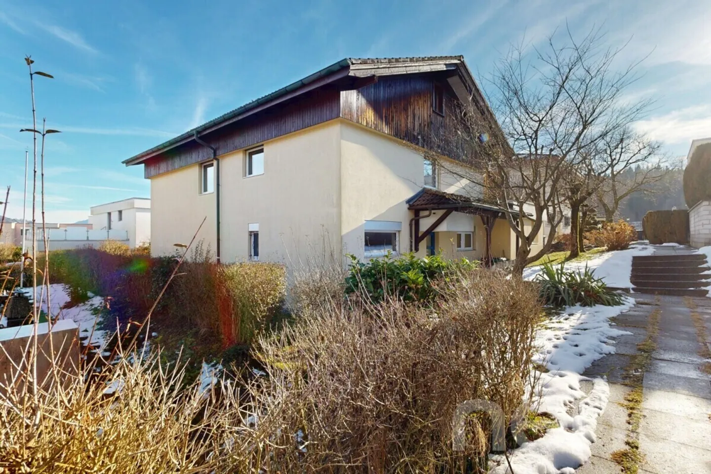 Maison individuelle lumineuse avec vue dégagée, cheminée et beaucoup d'espace - Photo 11 sur 12