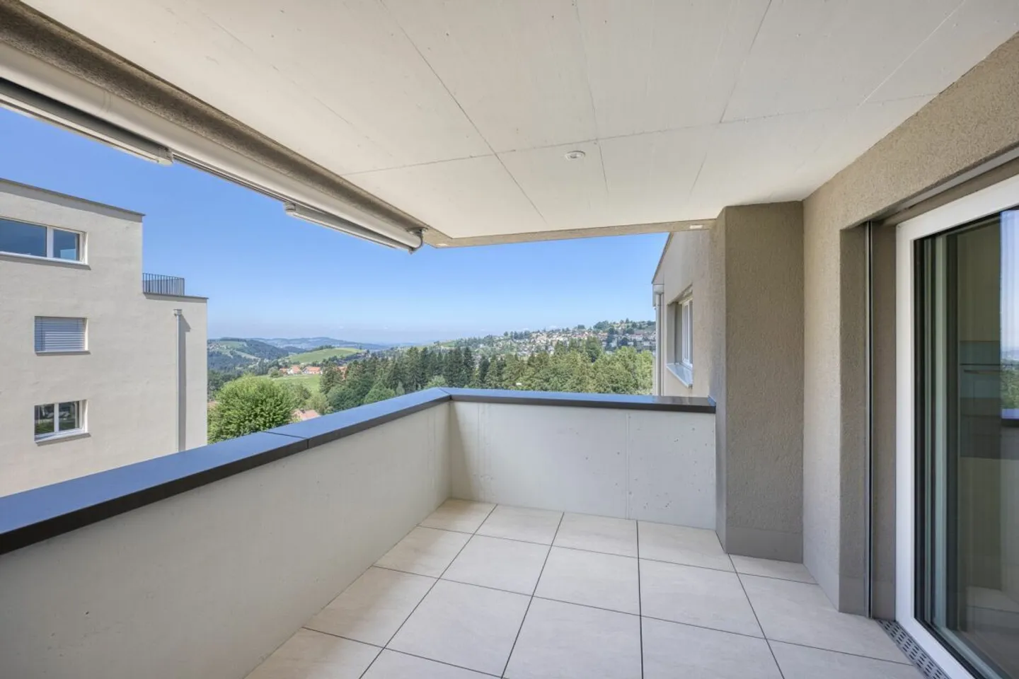 Appartement moderne avec vue imprenable - Photo 6 sur 6