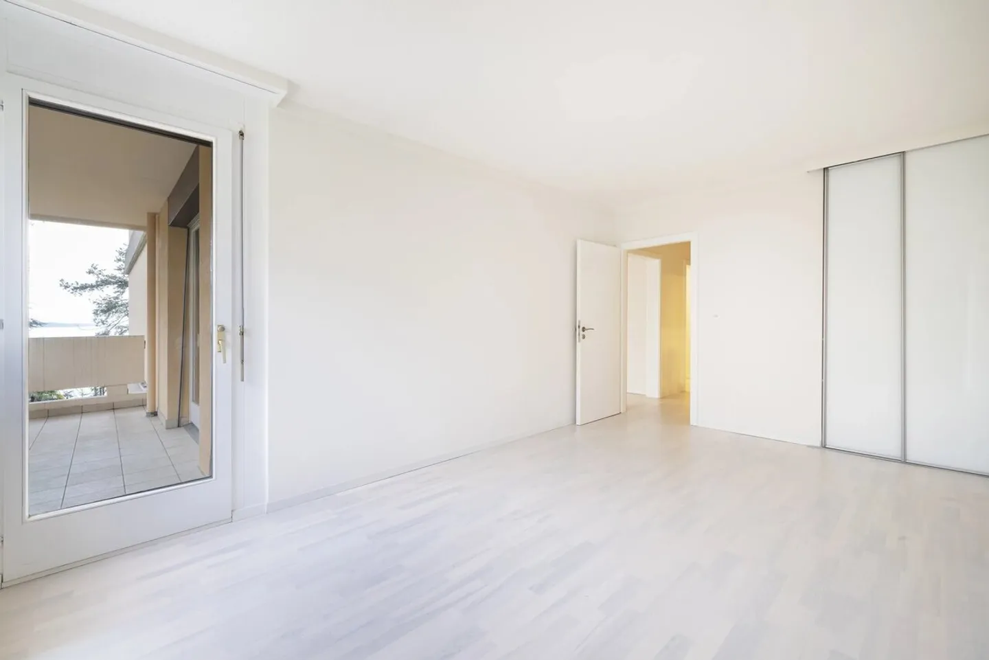 Stupendo appartamento di 2,5 stanze a due passi dal lago! - Foto 5 di 9