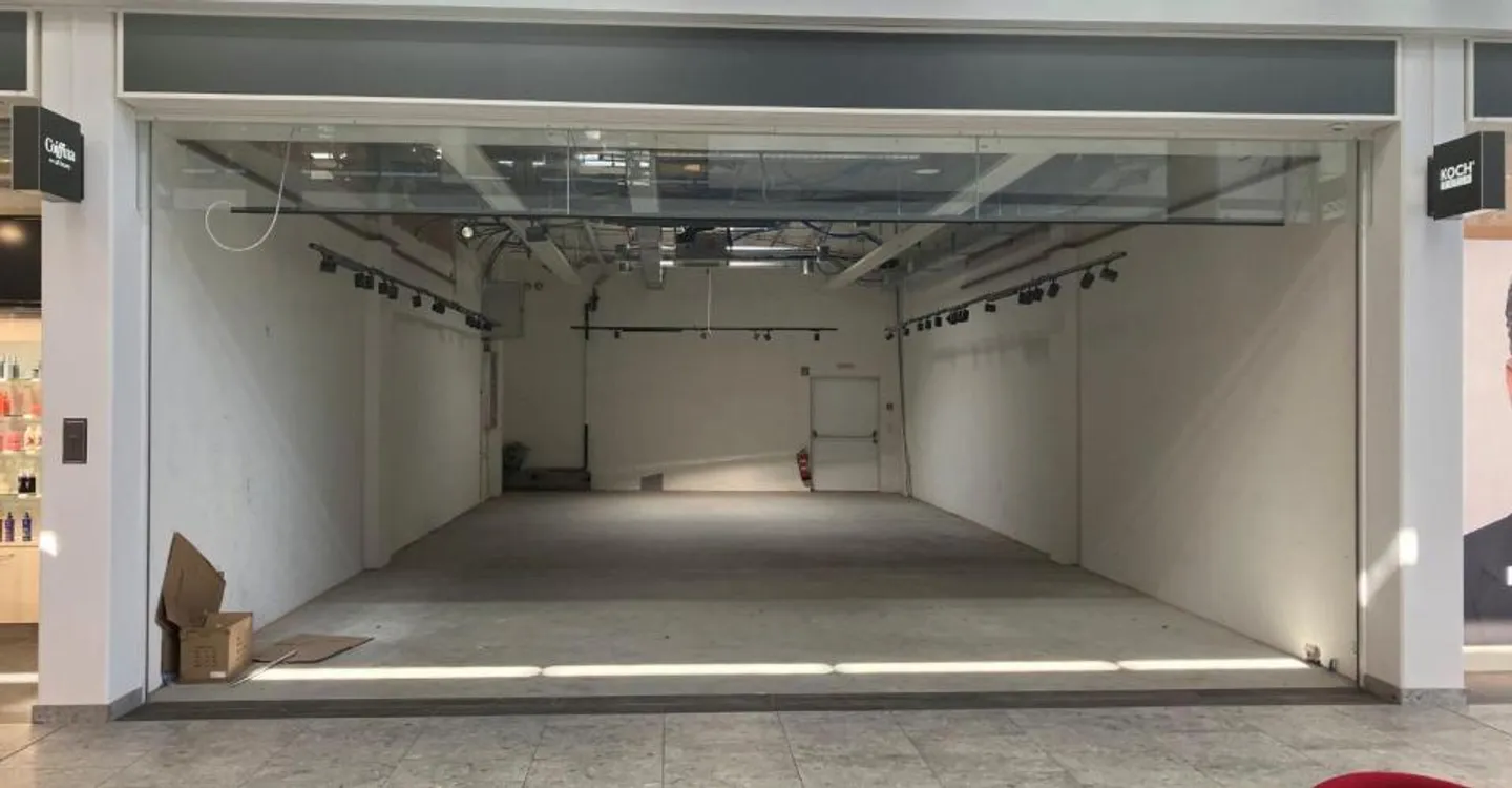 Perfectly Positioned: Top Rental Space in Coopark for Rent! - Photo 5 of 7