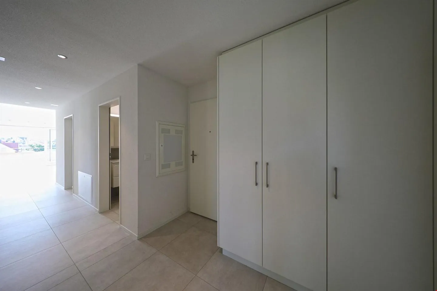 Appartement sous les combles sud-est de 4,5 pièces dans un emplacement central calme - Photo 6 sur 17