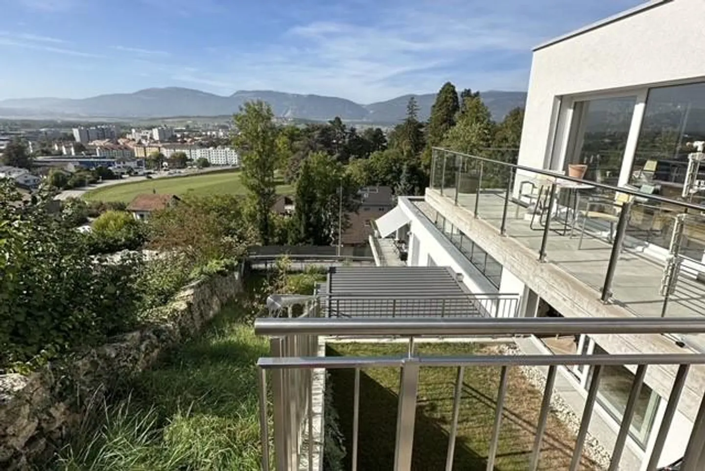 Stepped apartment for sale - Photo 2 of 8