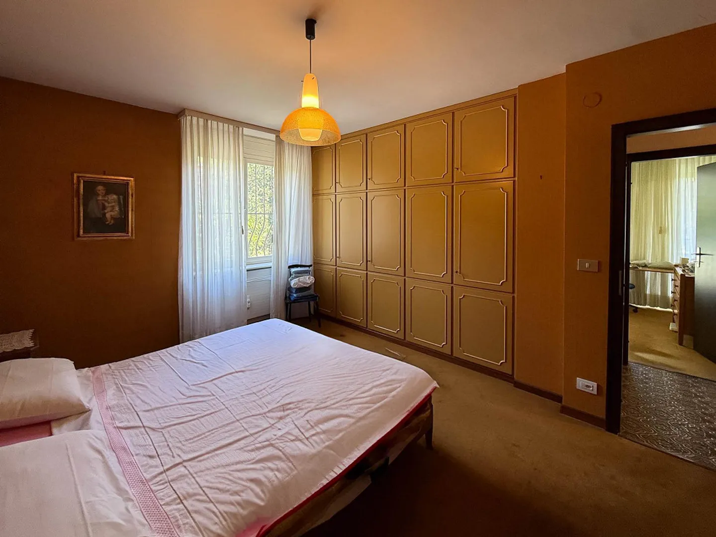 Spacious 4.5-room apartment with lake view for renovation in Massagno - Photo 5 of 11