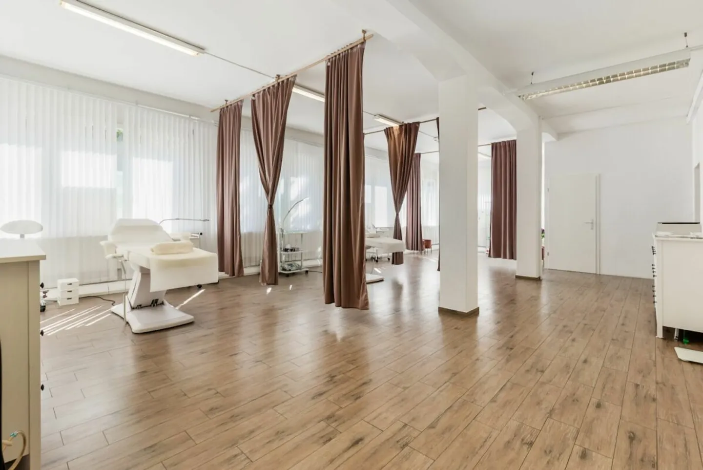 Beauty Salon Biel - Foto 6 von 12