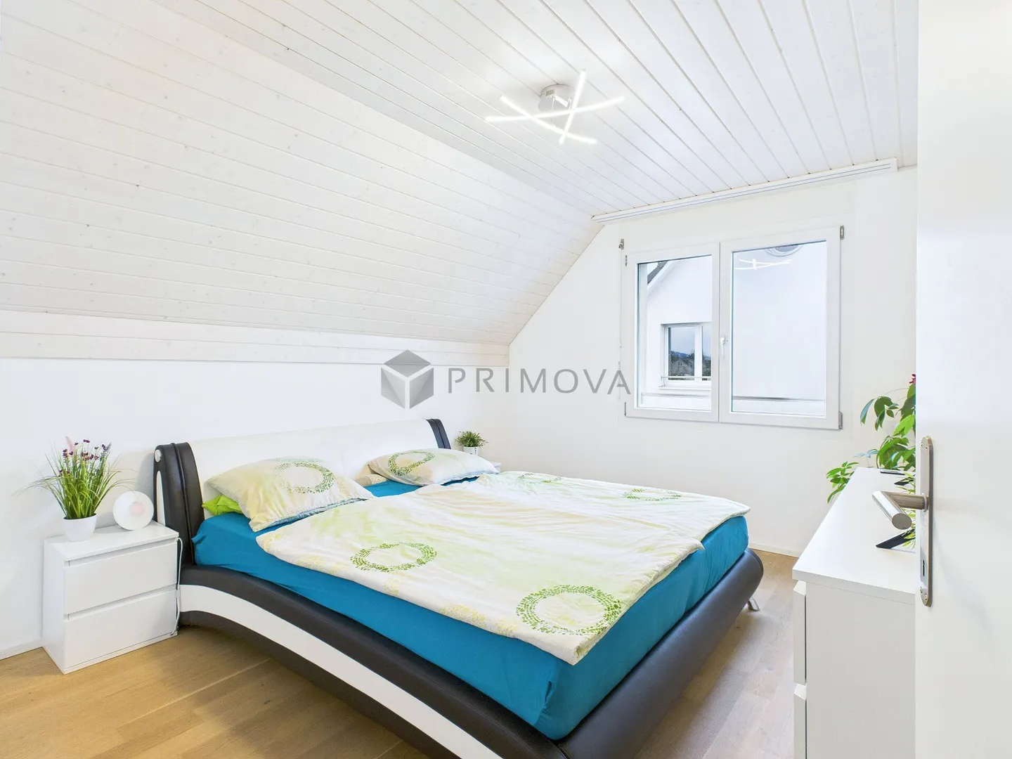 Family happiness begins here! - Photo 4 of 6