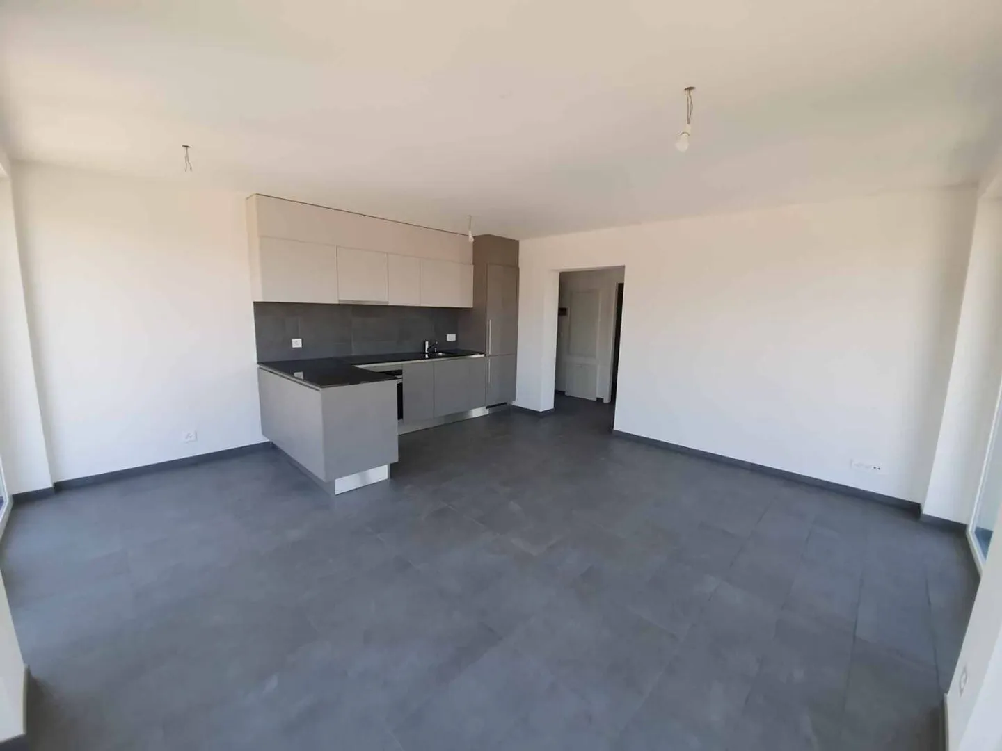 Very nice apartment on the 9th floor with a view of Lake Neuchâtel and the Jura - Photo 5 of 10