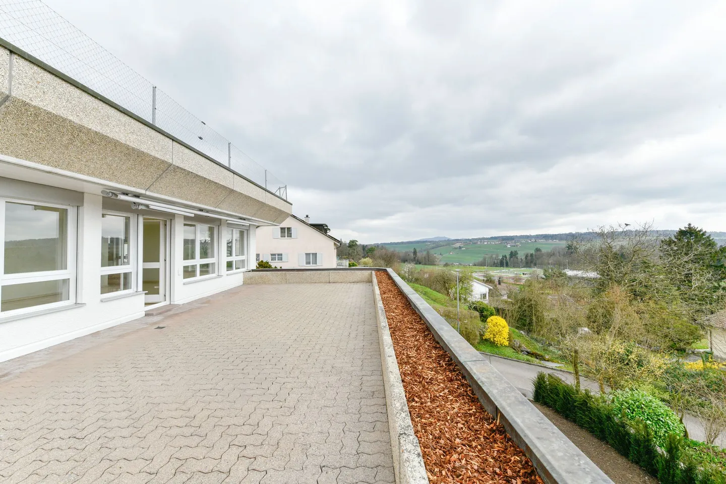Terrassenhaus mit atemberaubender Aussicht - Foto 3 von 13