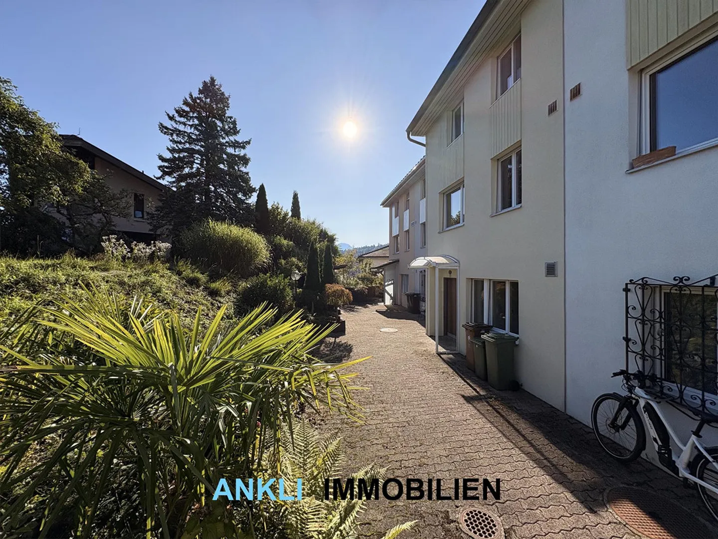 Charmantes Reihenhaus in Adligenswil - Foto 1 von 13
