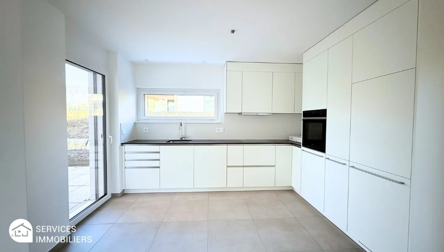 Casa a schiera con vista mozzafiato sulla valle - Foto 1 di 18