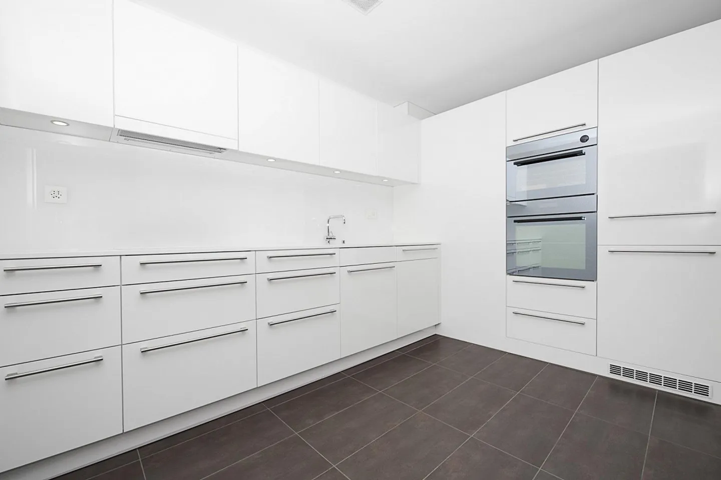 Moderne 3.5-Zimmerwohnung - Foto 2 von 7