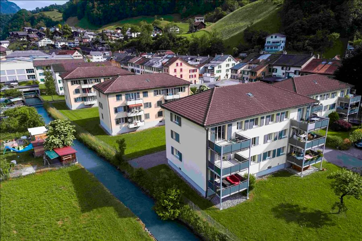 Appartamento 4 locali - Foto 1 di 13