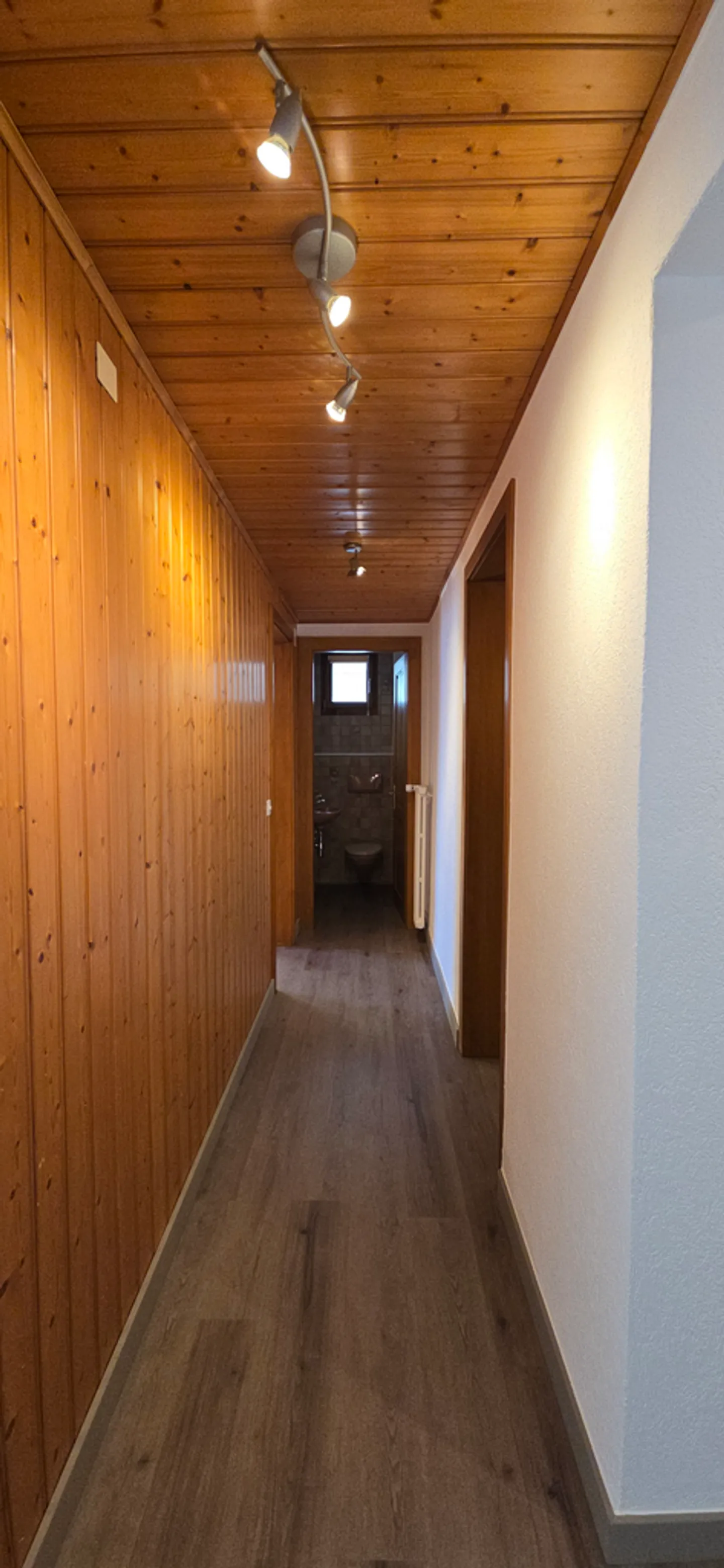 3.5 Room Apartment - Photo 5 of 9
