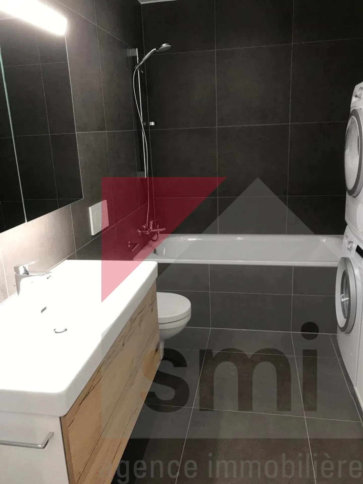 Very nice 4.5 room apartment in the center of Bulle, superb sunlight! - Photo 8 of 9