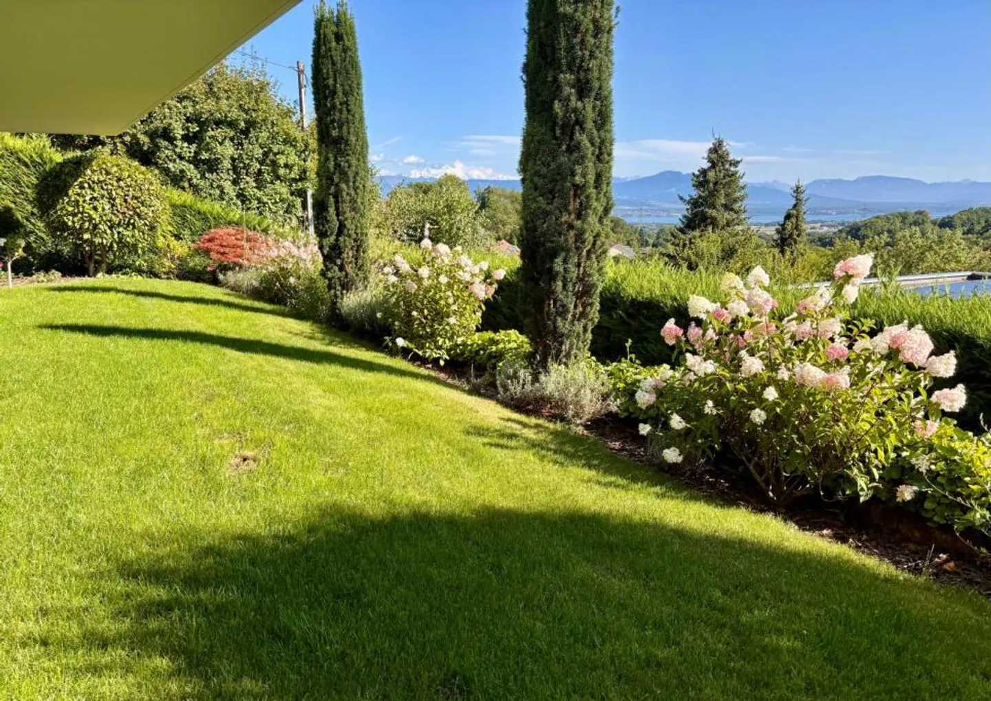 Magnifico appartamento con vista lago e Alpi - Foto 4 di 8