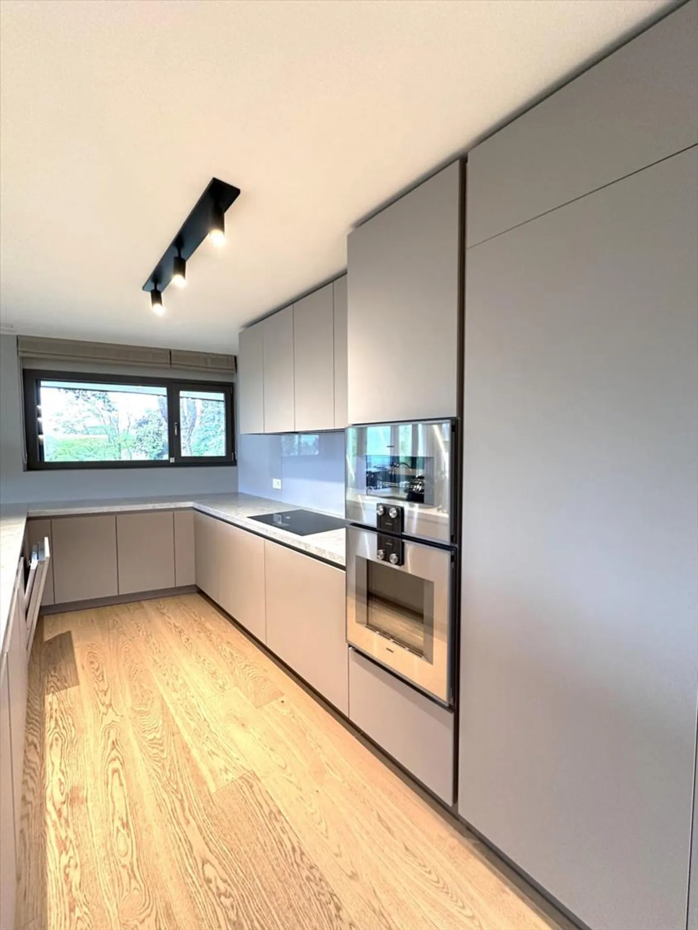 Möbliertes 4,5-Zimmer-Apartment - Foto 3 von 13