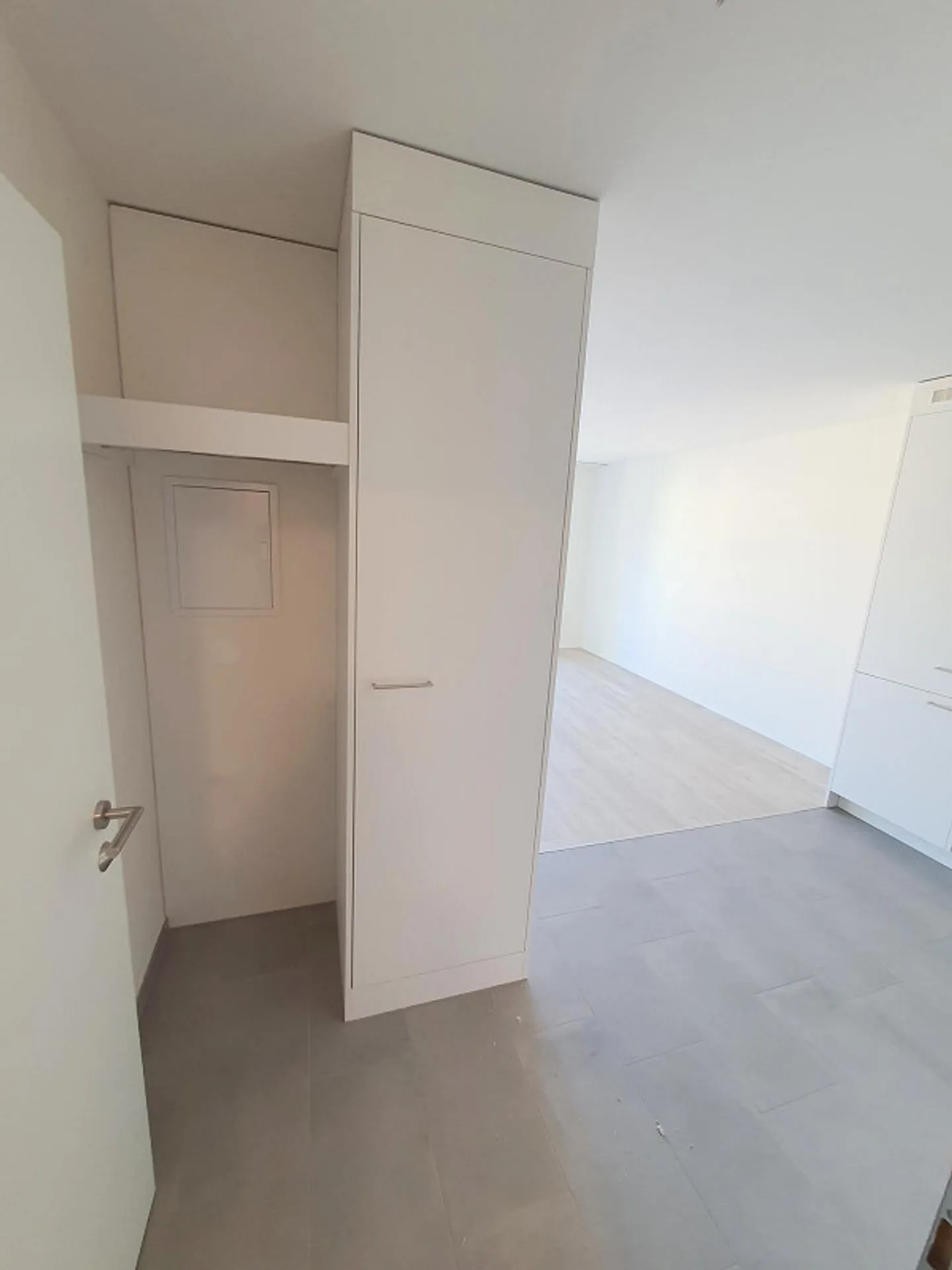 Renovated 2-room apartment in the St. Johann district - Photo 2 of 6
