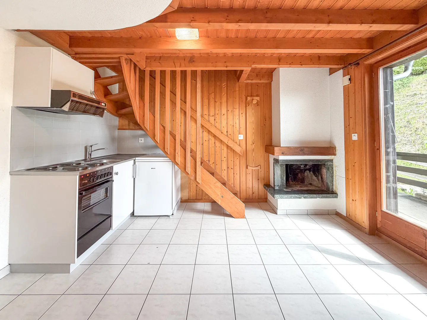 Charmantes Studio mit Balkon - Foto 2 von 8