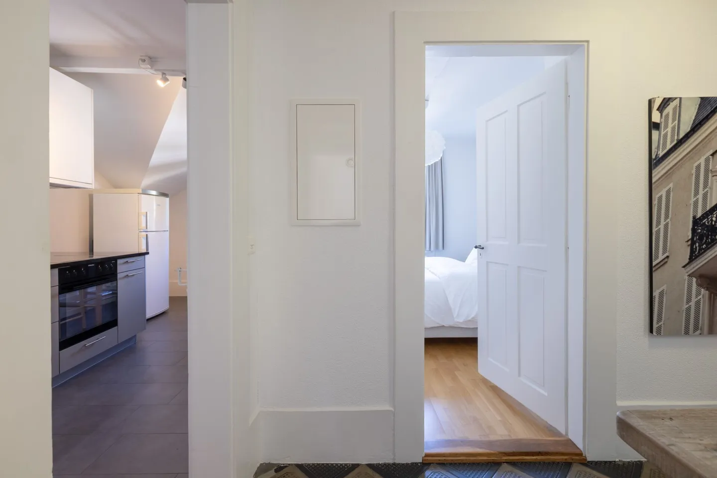 Furnished 2.5 Room Business Apartment with the Theme Le Corbusier - Photo 9 of 13