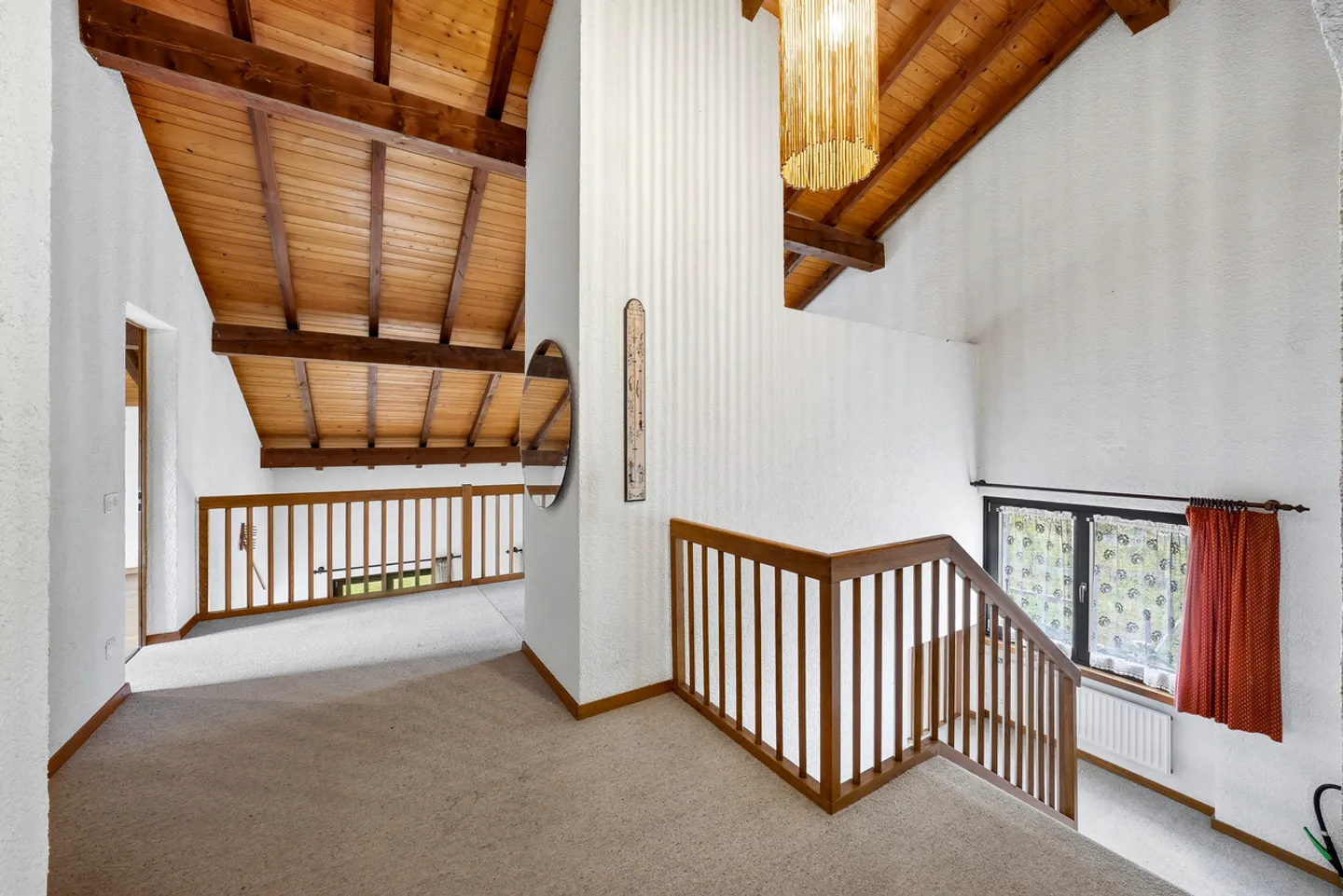 Detached house on large plot with a view of the lake - Photo 9 of 13