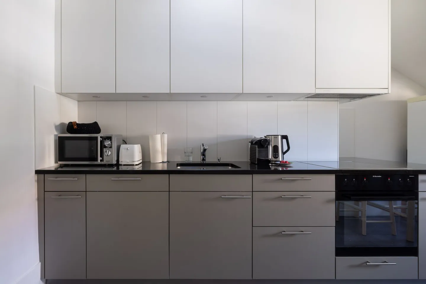 Furnished 2.5 Room Business Apartment with the Theme Le Corbusier - Photo 10 of 13