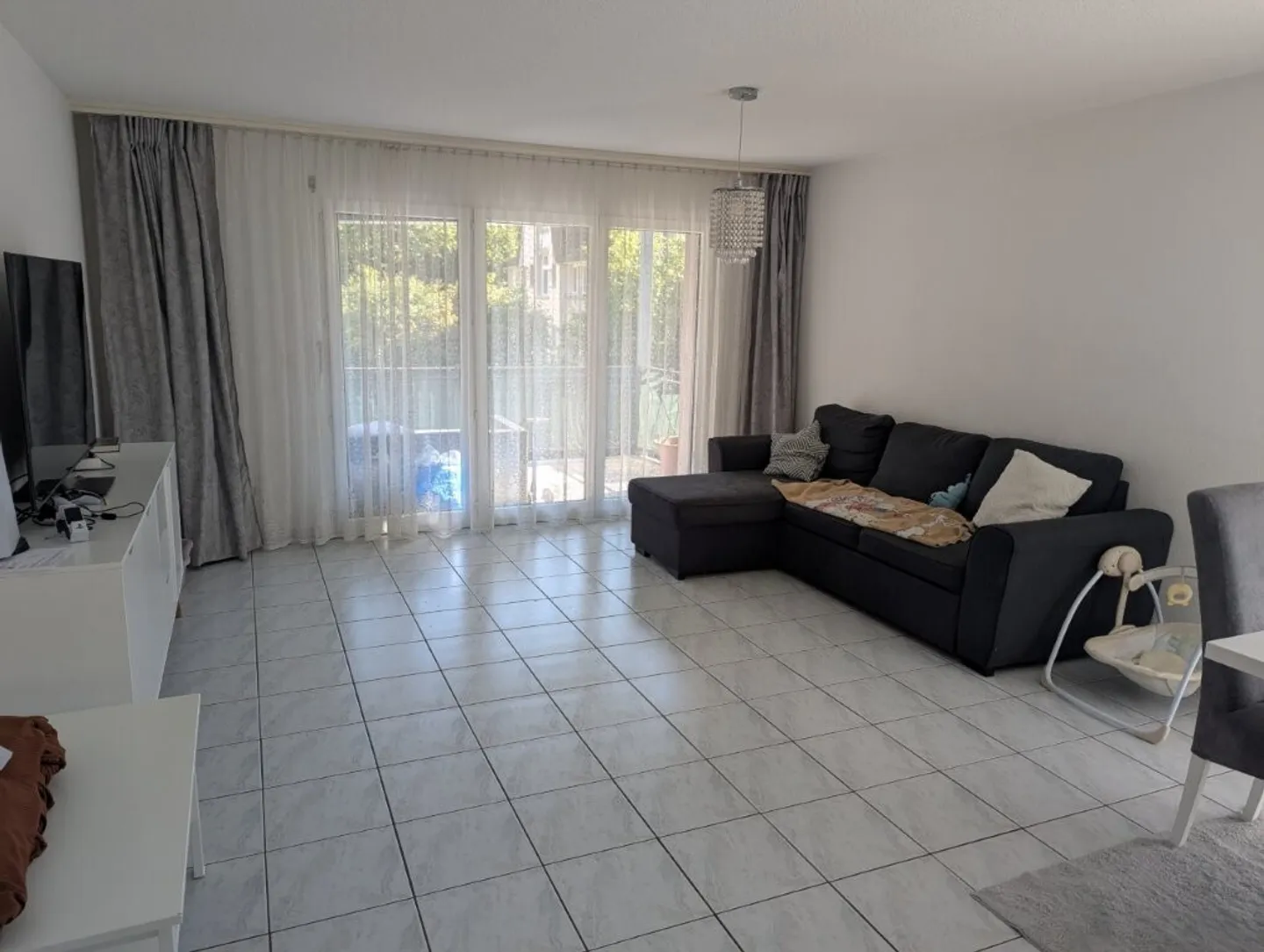 Appartamento ben tenuto di 4,5 locali al margine del villaggio - Foto 3 di 9
