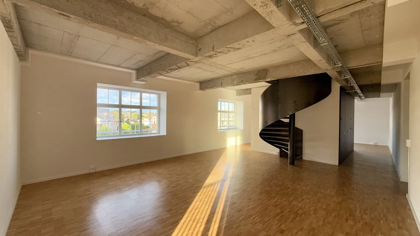 Stunning Maisonette Loft - Photo 5 of 9