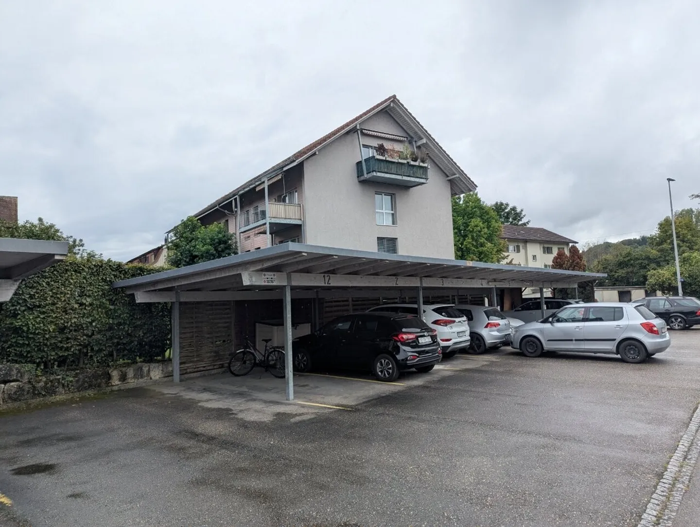 Appartamento ben tenuto di 4,5 locali al margine del villaggio - Foto 9 di 9