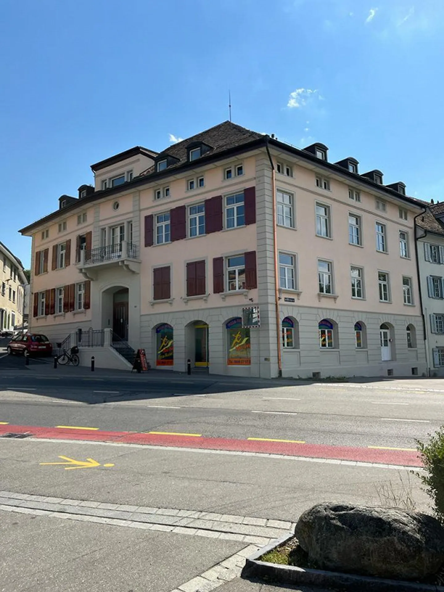 Incantevole appartamento mansardato di 2,5 stanze a Feuerthalen! - Foto 1 di 9