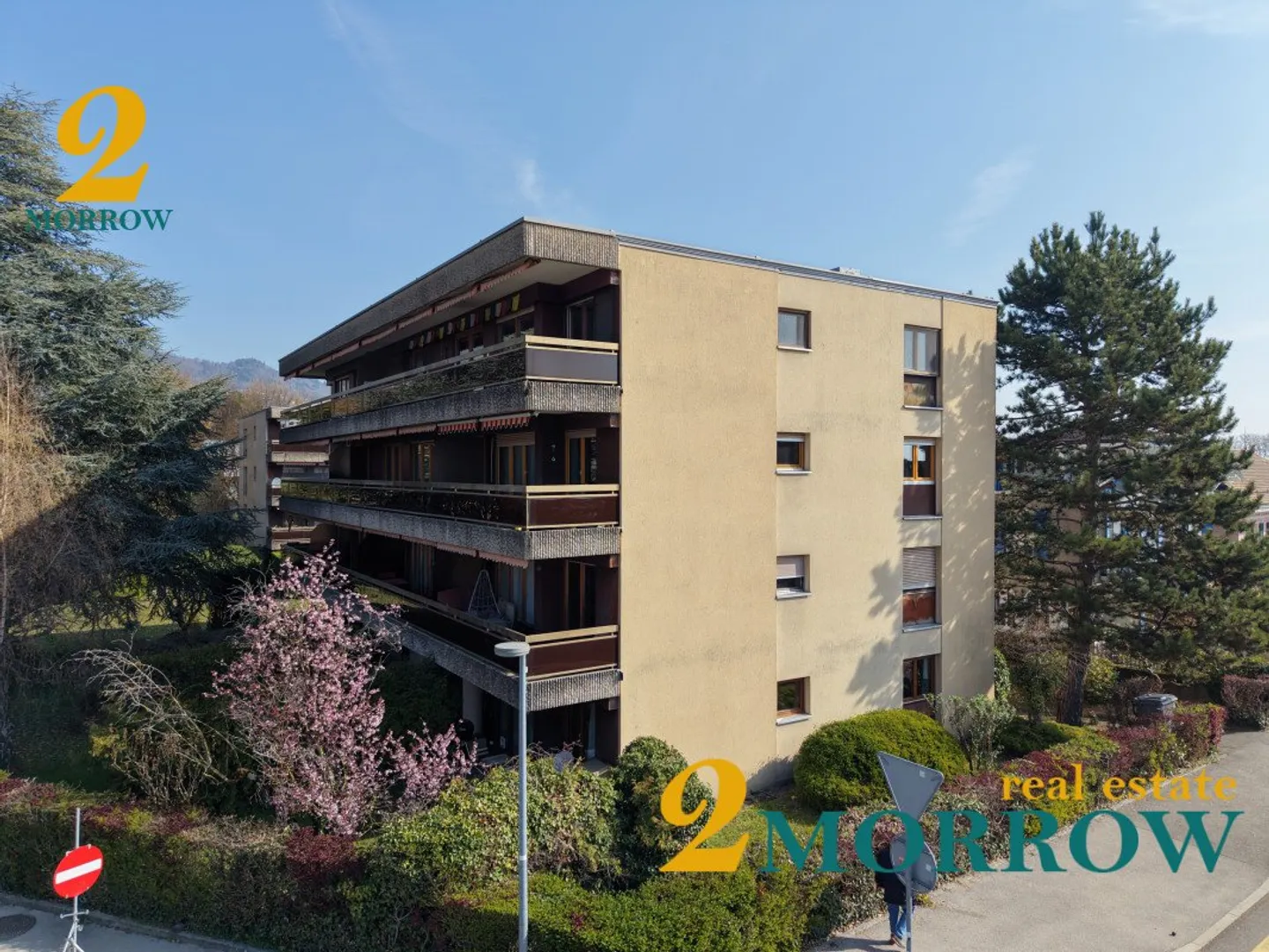 Helles Penthouse mit 4,5 Zimmern und Blick im Herzen von Rolle - Foto 1 von 8