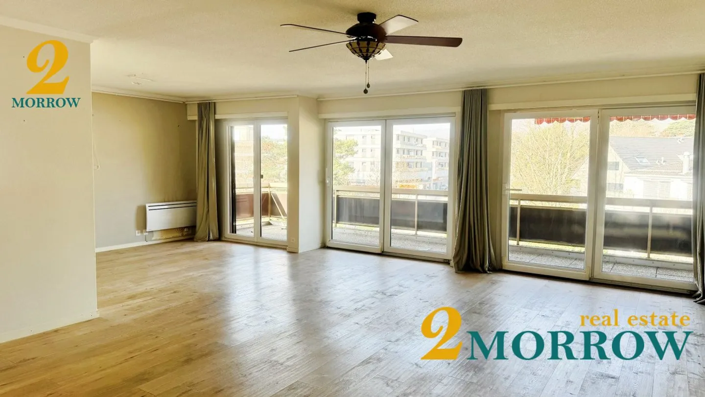 Helles Penthouse mit 4,5 Zimmern und Blick im Herzen von Rolle - Foto 2 von 8