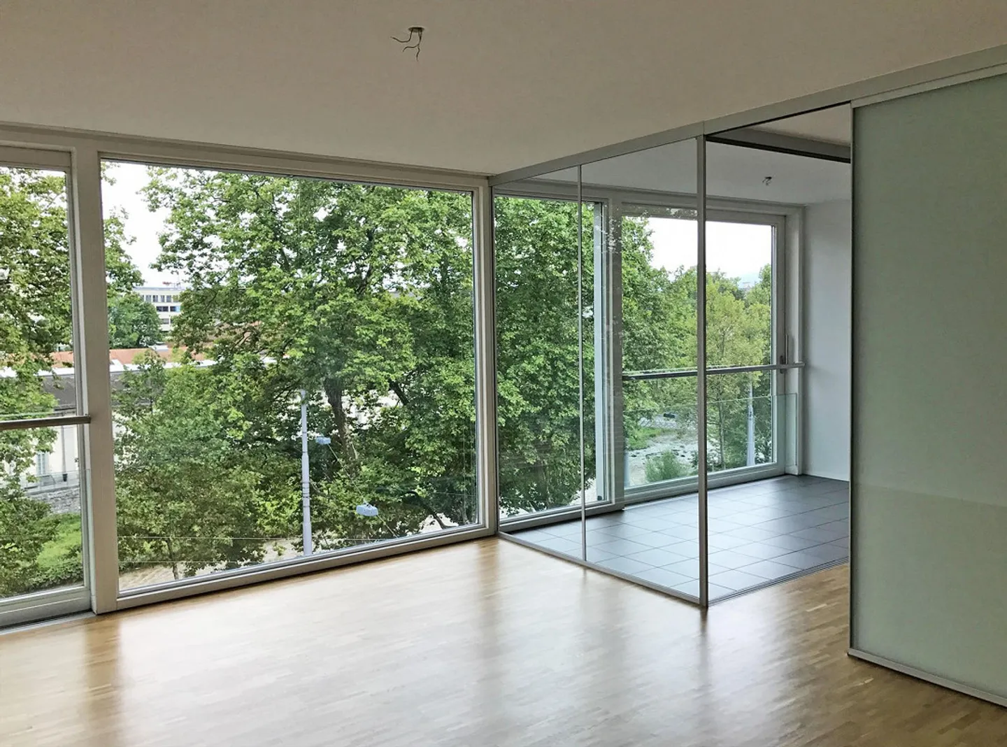 Your new home in the heart of Zurich - Photo 5 of 13