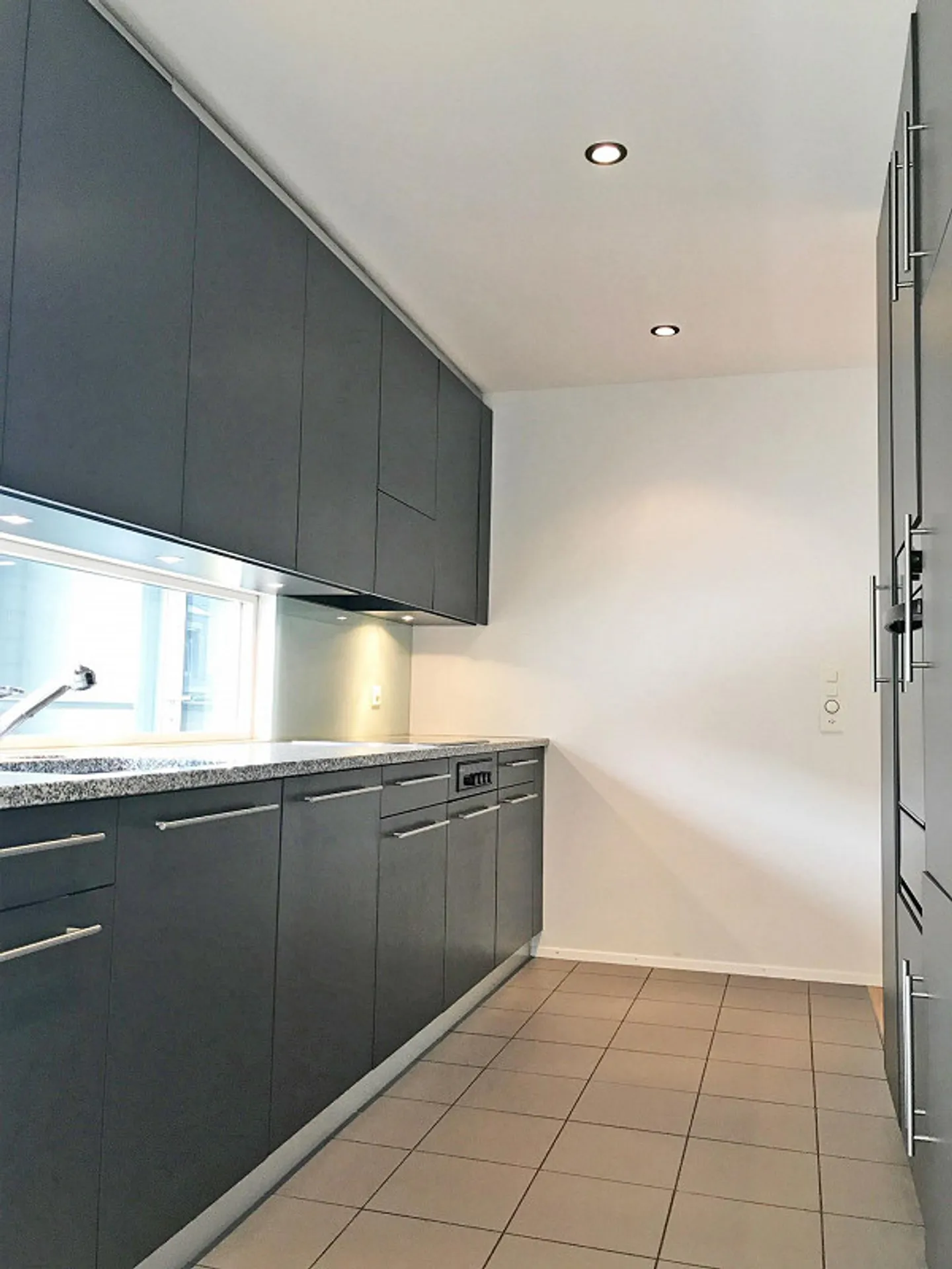 Your new home in the heart of Zurich - Photo 9 of 13