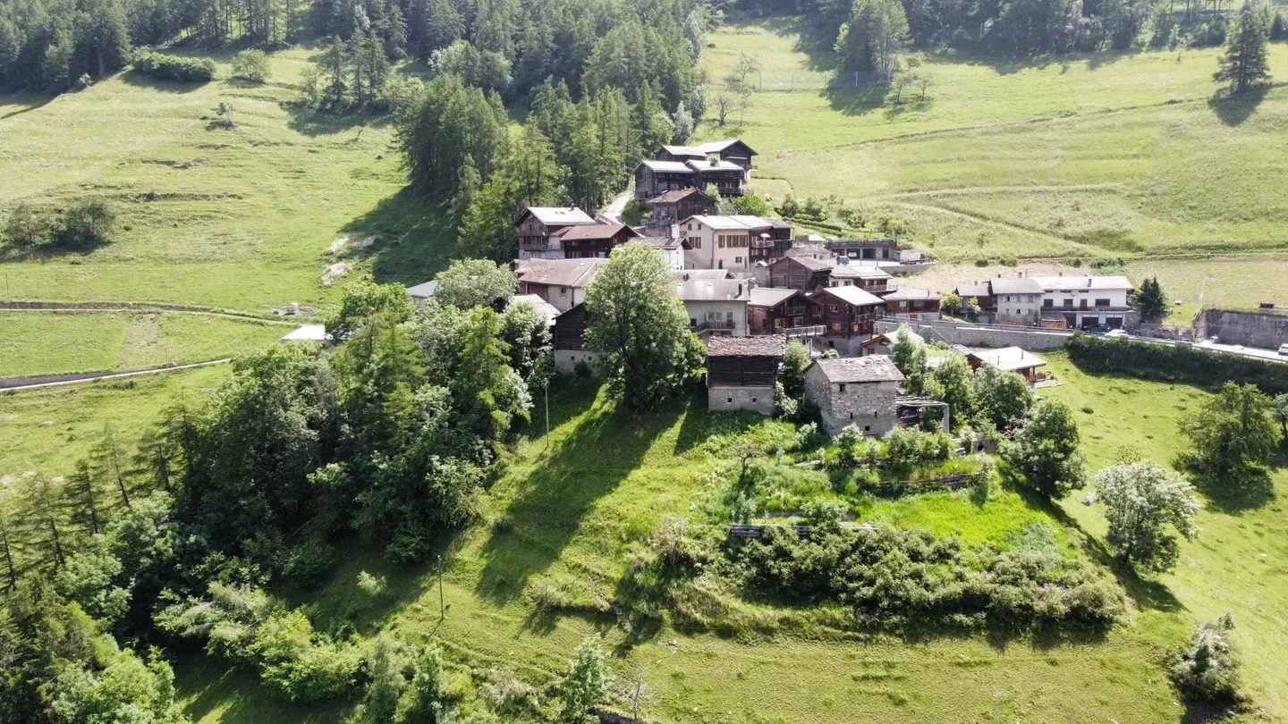 Charmante maison villageoise et sa grange traditionnelle ! - Photo 1 sur 13