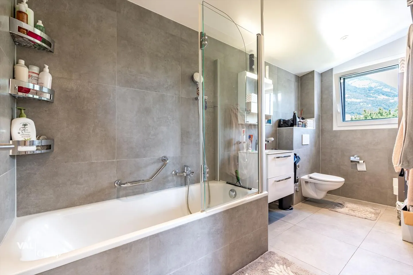 Magnifique duplex 4.5 pièces avec jardin, terrasses et place de parc souterraine - Foto 10 di 13