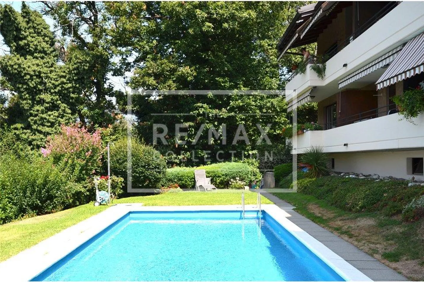 A true jewel on the edge of the city - Elegant apart... - Photo 4 of 13