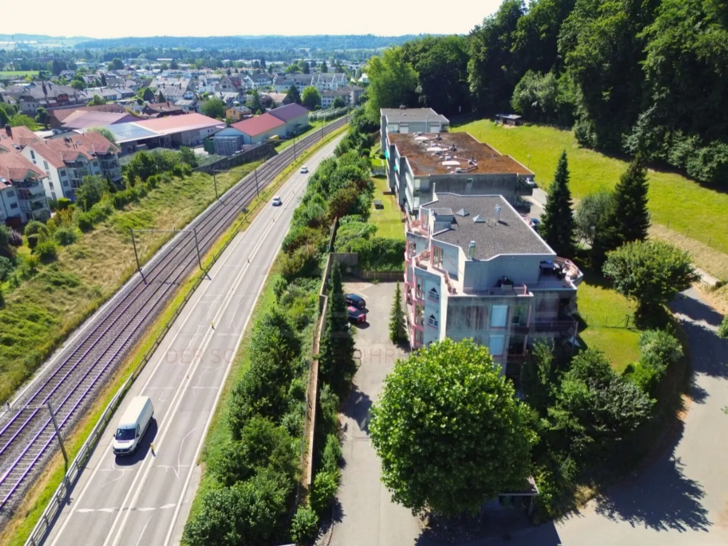Appartamento attraente di 4,5 stanze al piano terra a Studen BE - con terrazza soleggiata e garage privato - Foto 1 di 20