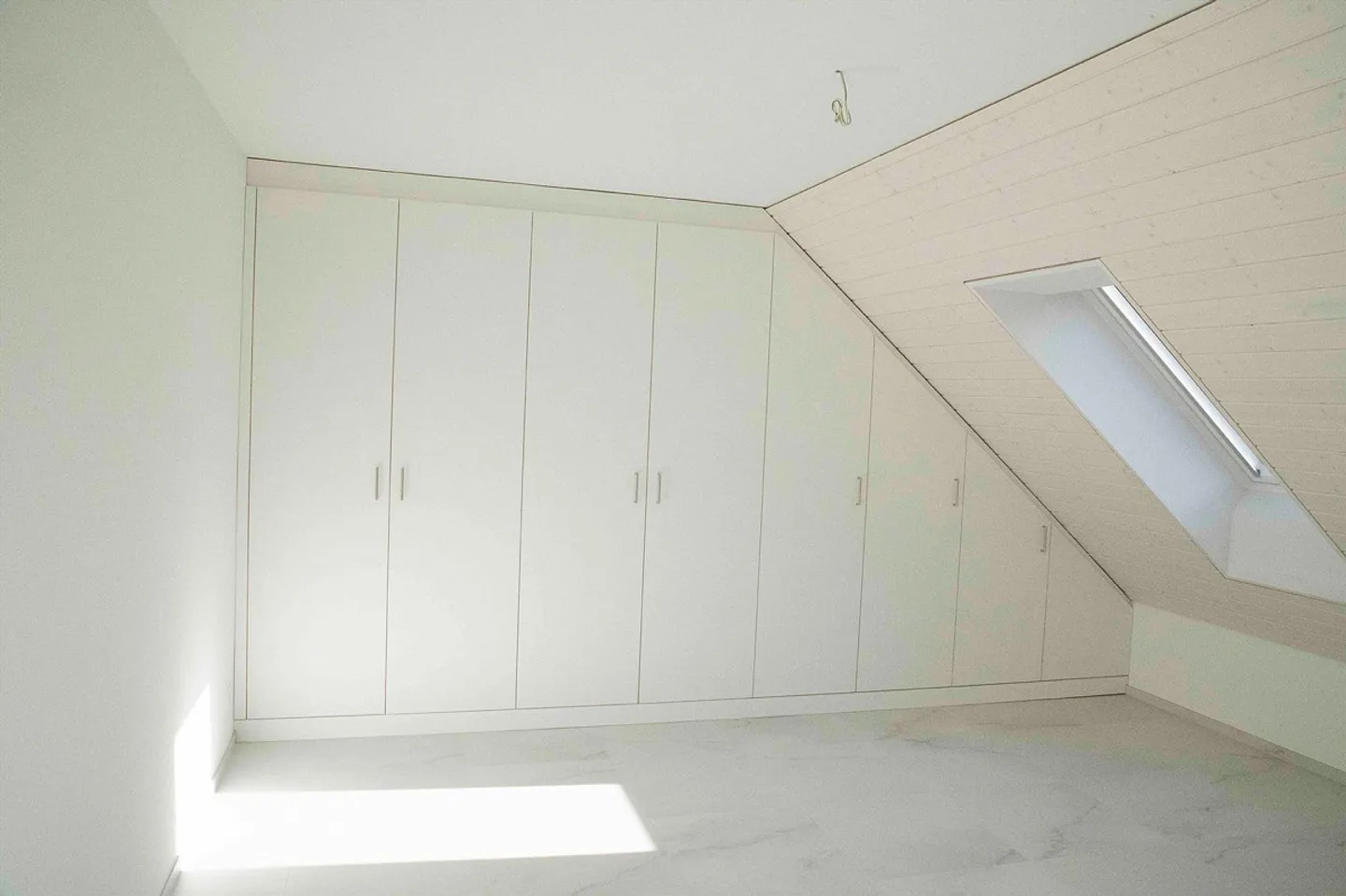 Moderne 3½ Zimmer Attique - Foto 7 von 15
