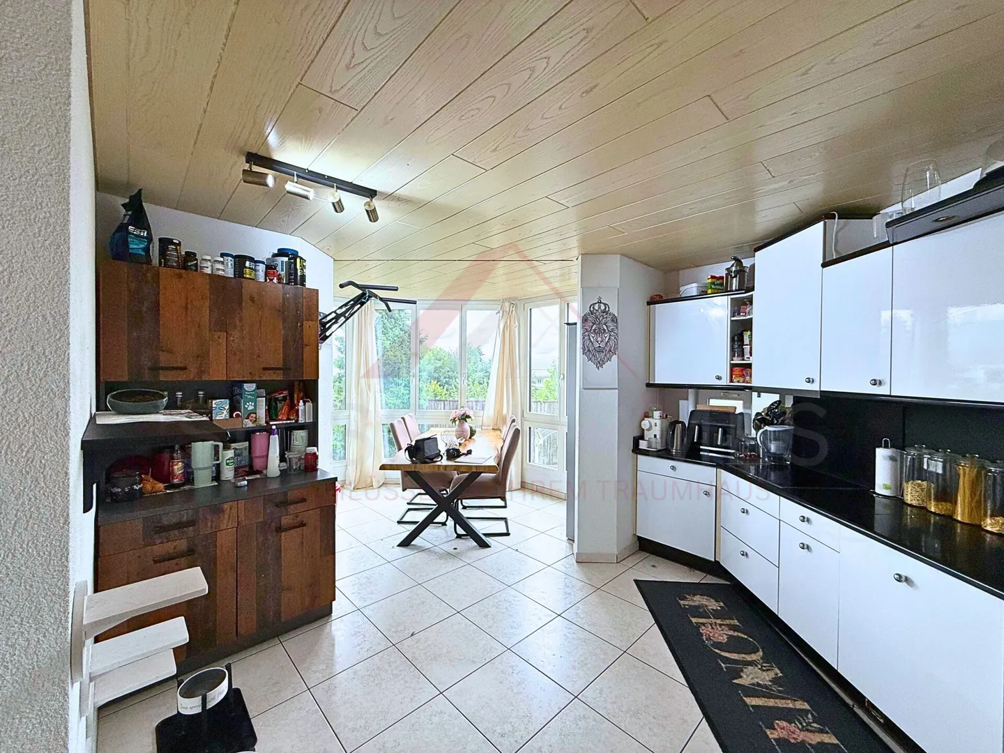 Appartamento attraente di 4,5 stanze al piano terra a Studen BE - con terrazza soleggiata e garage privato - Foto 8 di 20