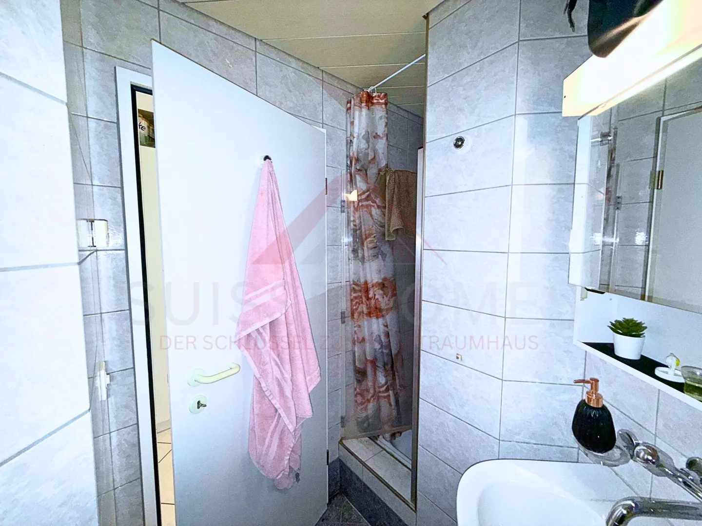 Appartamento attraente di 4,5 stanze al piano terra a Studen BE - con terrazza soleggiata e garage privato - Foto 14 di 20