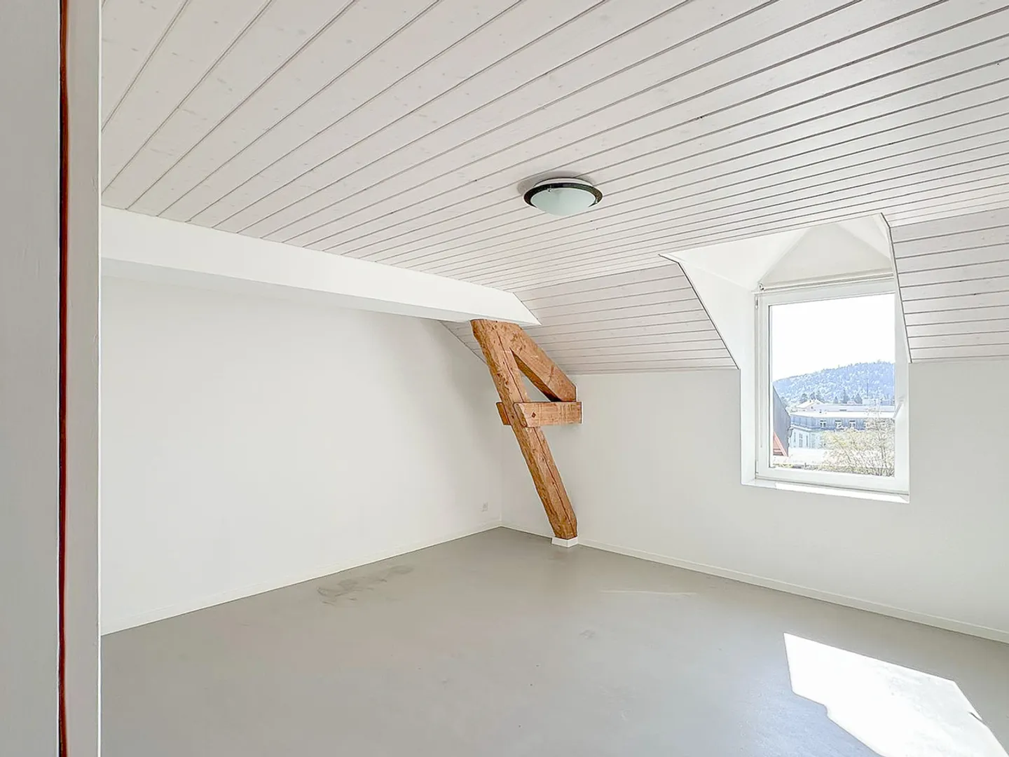 Appartement dernier étage à Ste-Croix - Photo 5 sur 10
