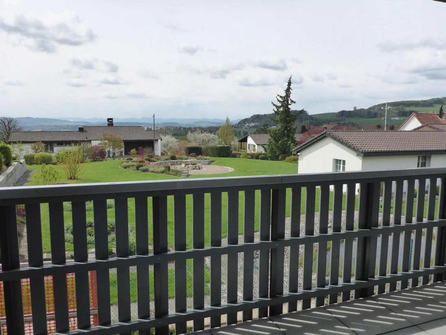 Appartamento affascinante di 2,5 stanze nel cuore della natura - Foto 1 di 4