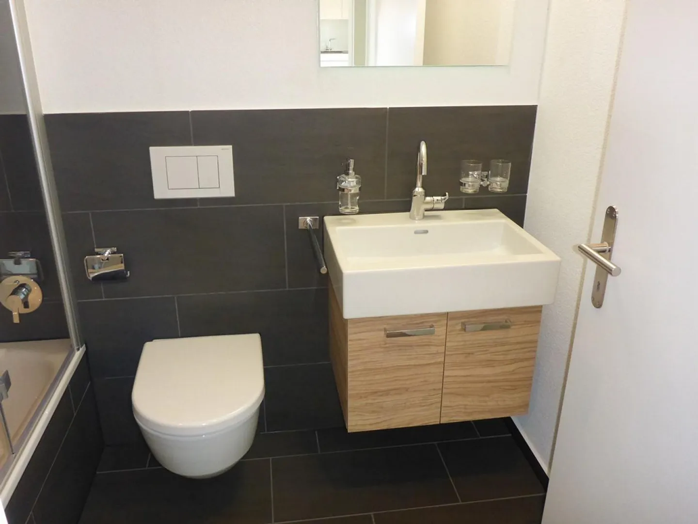 Appartamento affascinante di 2,5 stanze nel cuore della natura - Foto 3 di 4