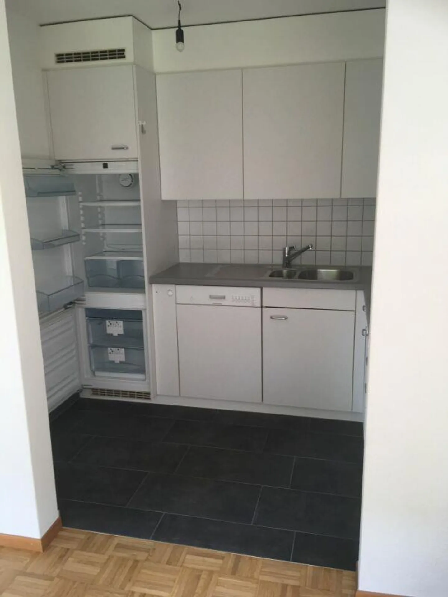 Appartamento accogliente con balcone soleggiato - Foto 4 di 8